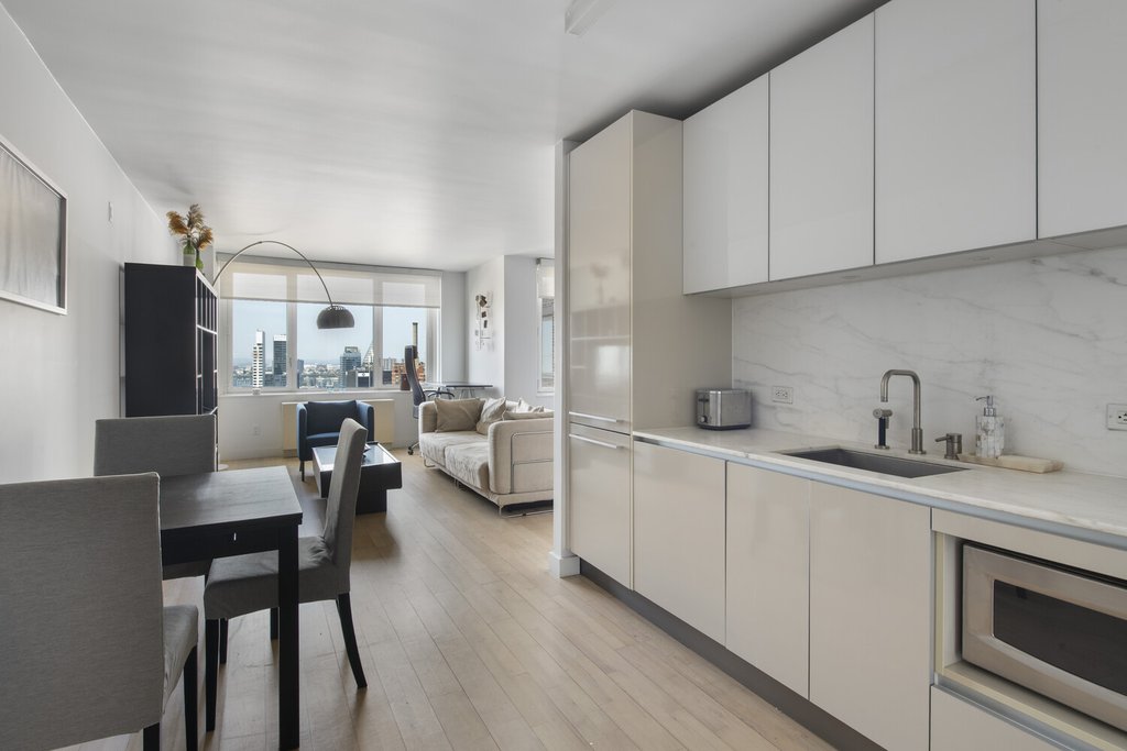322 West 57th Street, Unit 39U photo 5