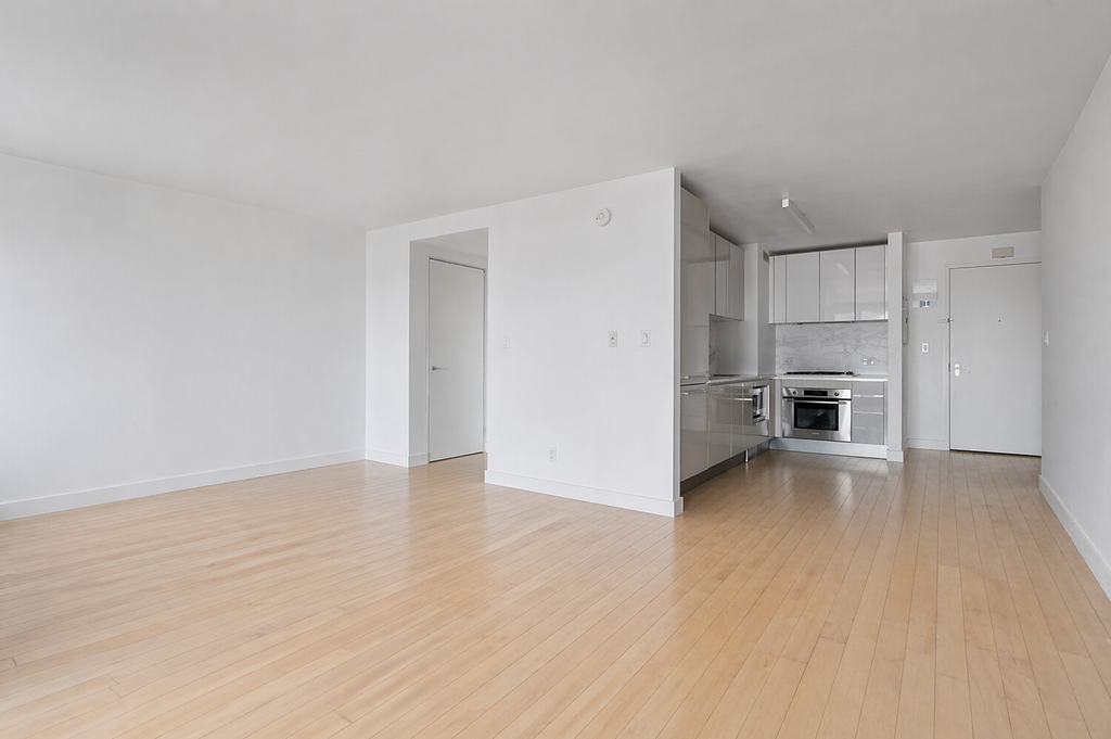 322 West 57th Street, Unit 39U photo 3