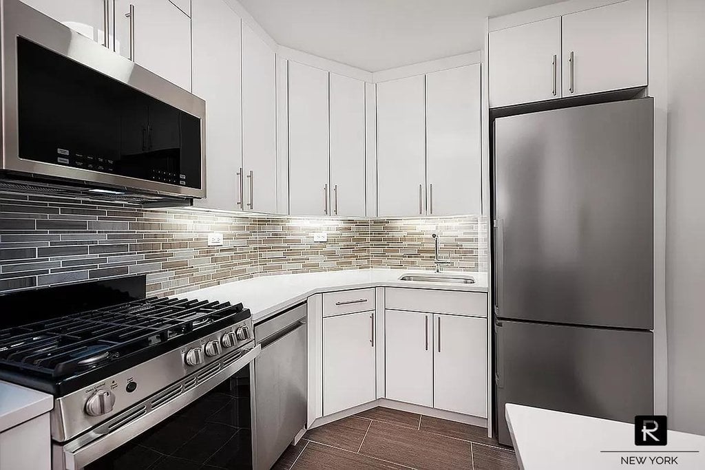 300 East 40th Street, Unit 19L photo 4