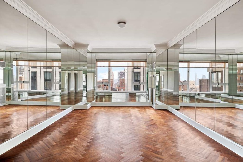 425 East 58th Street, Unit 21E photo 8