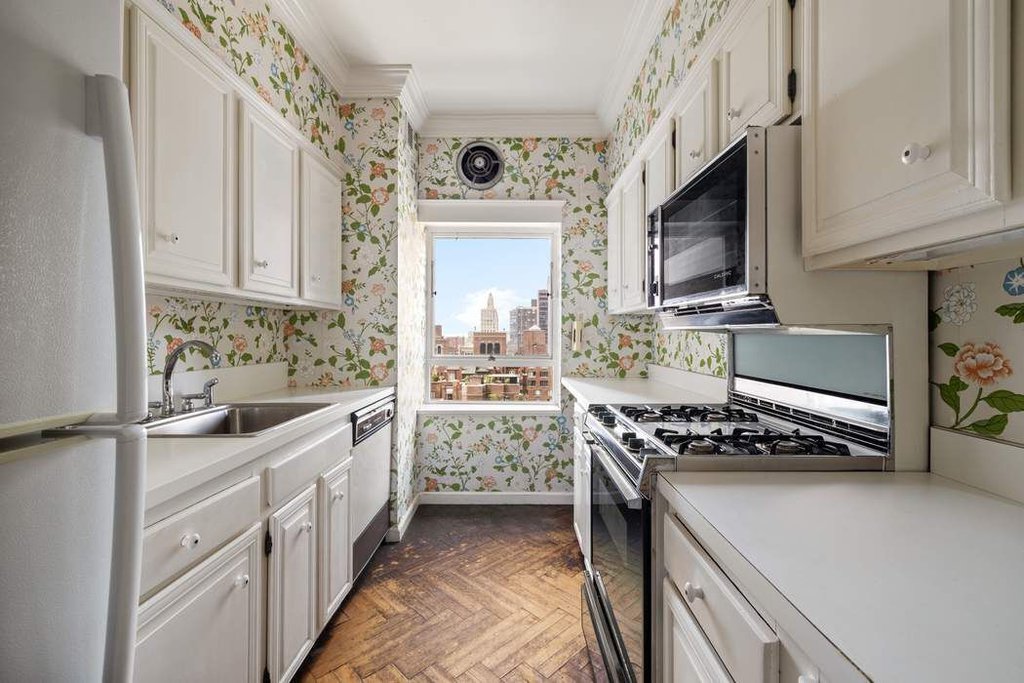 425 East 58th Street, Unit 21E photo 9