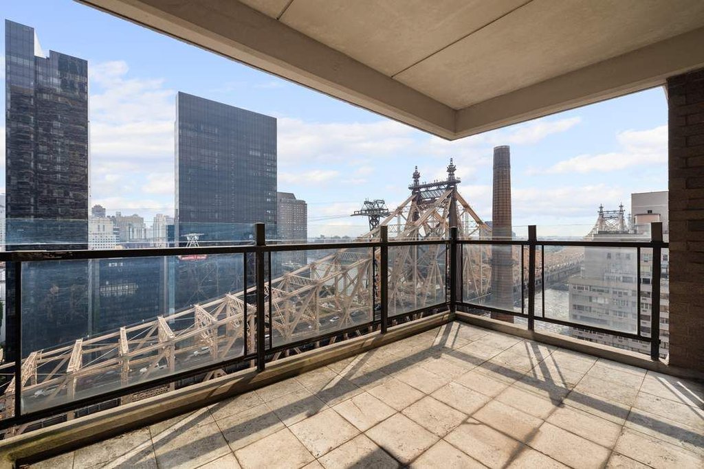 425 East 58th Street, Unit 20E photo 4