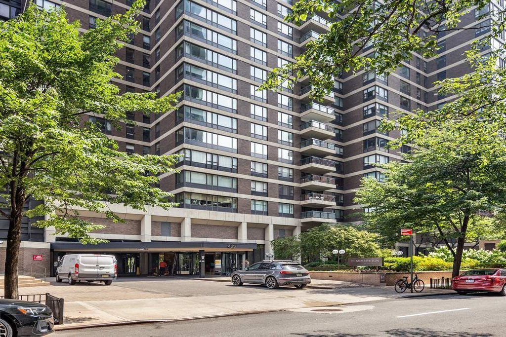 425 East 58th Street, Unit 20E photo 19