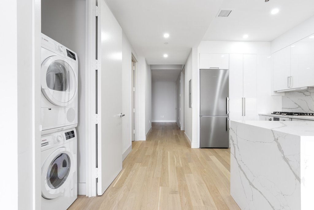 75 Wall Street, Unit 32R photo 10