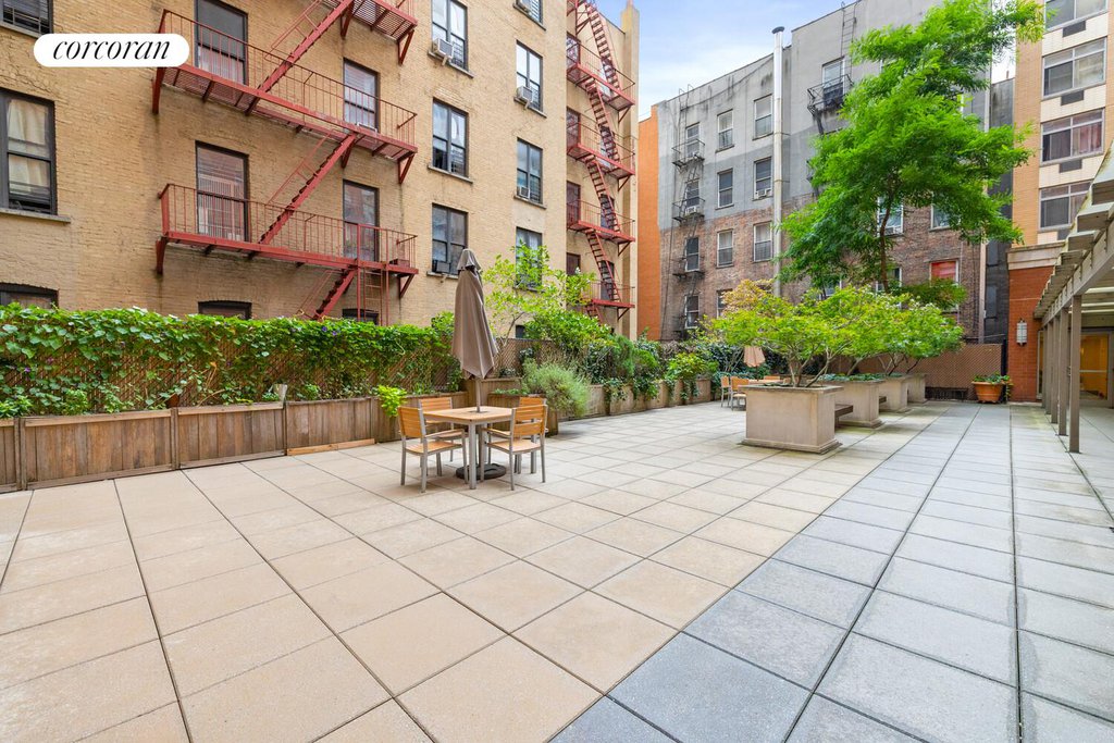 130 Bradhurst Avenue, Unit 608 photo 8