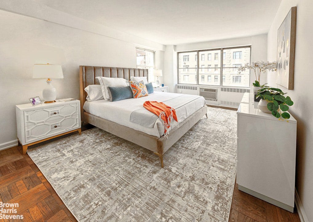 35 Sutton Place, Unit 14F photo 4