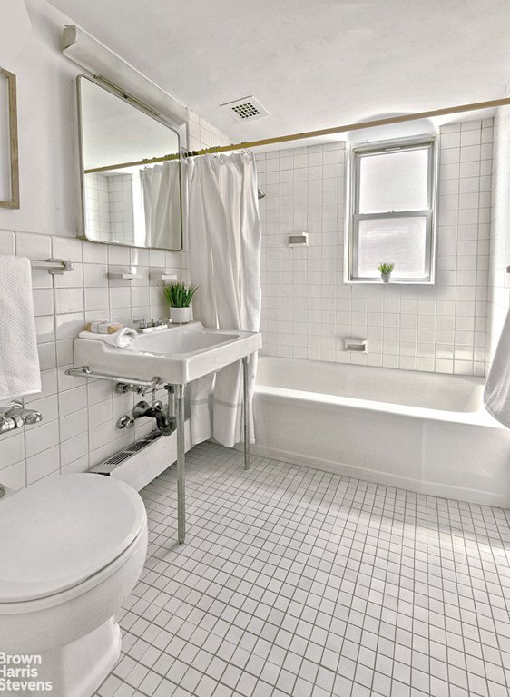 35 Sutton Place, Unit 14F photo 9