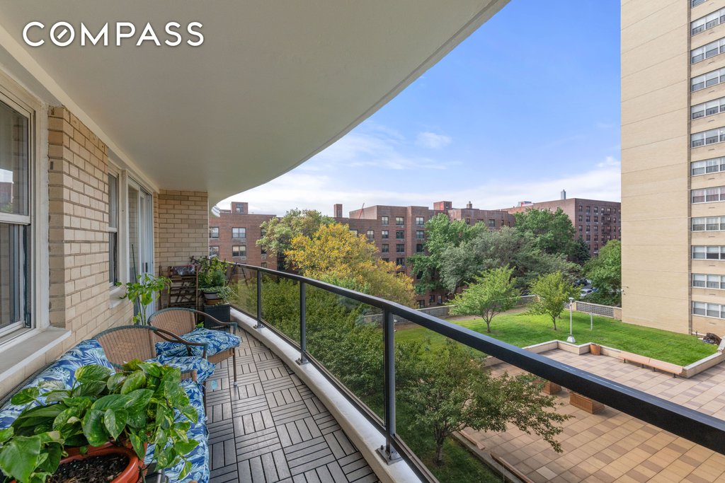 102-30 66th Road, Unit 7E