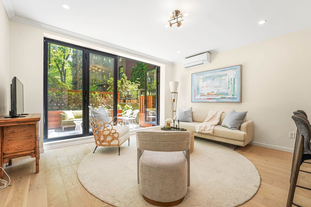 376 West Street, Unit GB