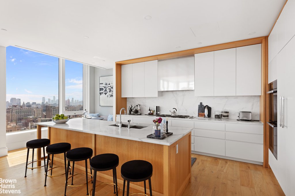 368 Third Avenue, Unit PH34A photo 3