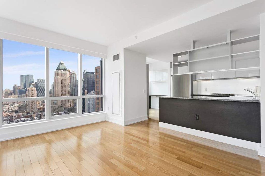 350 West 42nd Street, Unit 36B photo 4