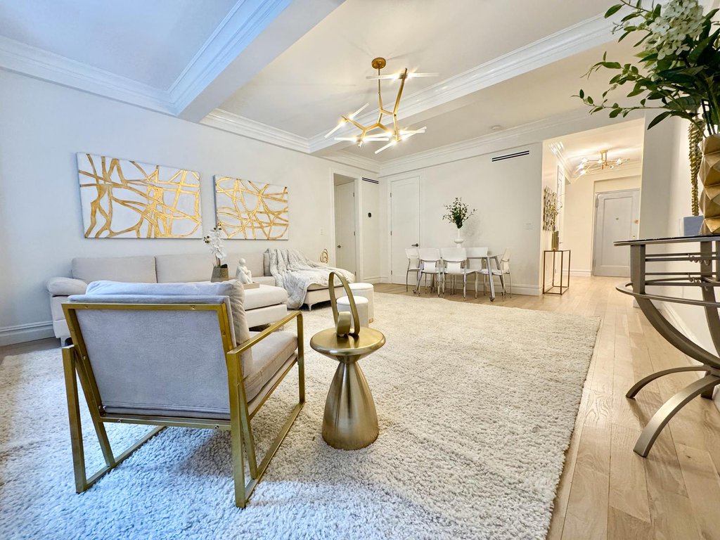 140 West 58th Street, Unit 3A photo 2