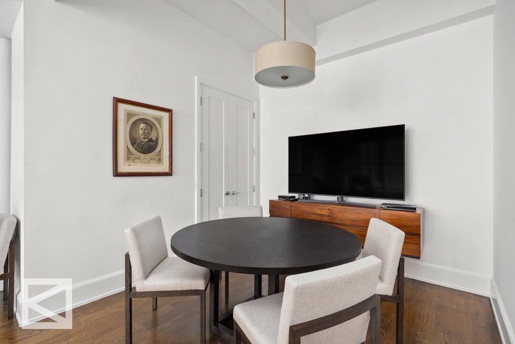 260 Park Avenue South, Unit 10I photo 4