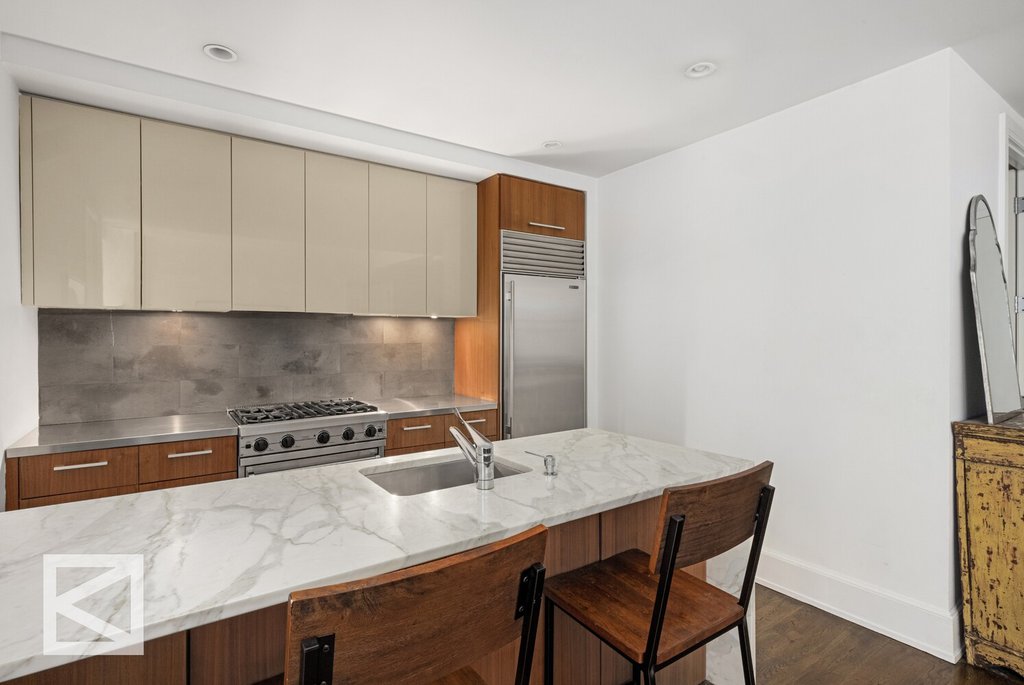260 Park Avenue South, Unit 10I photo 5