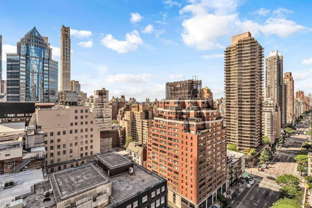 205 East 59th Street, Unit 17C photo 3