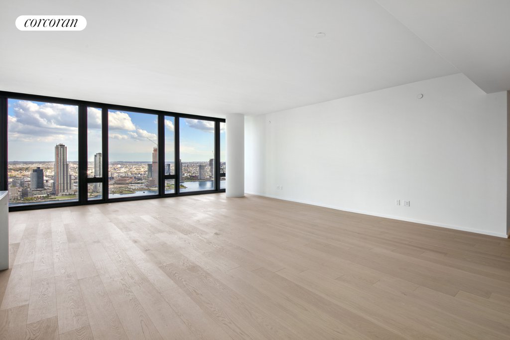 695 First Avenue, Unit PHA photo 2