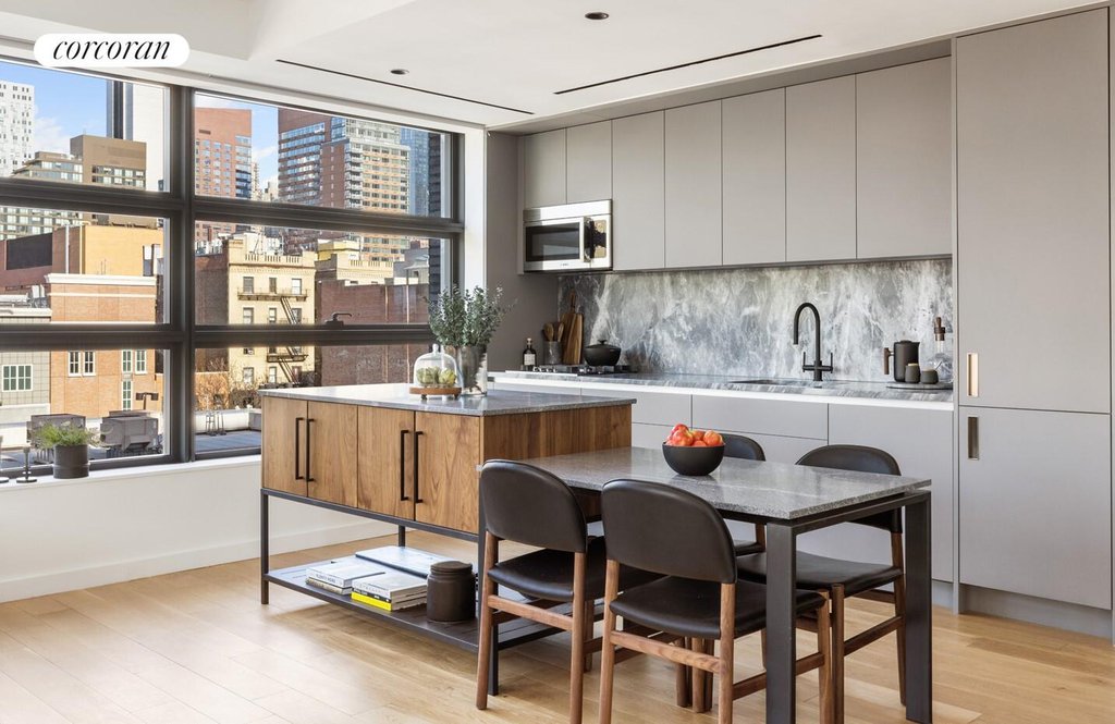 547 West 47th Street, Unit 321 photo 5