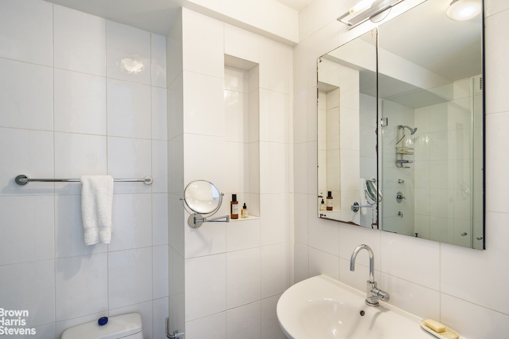 425 East 58th Street, Unit 34G photo 6