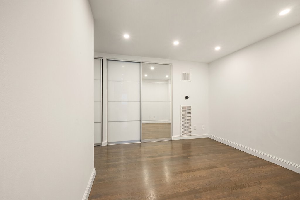 88 Greenwich Street, Unit 721 photo 8