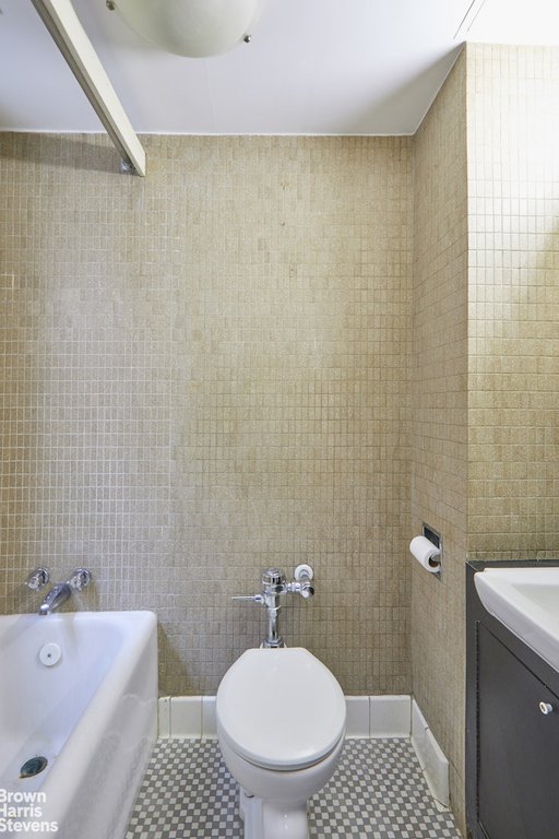 15 West 81st Street, Unit 8F photo 16