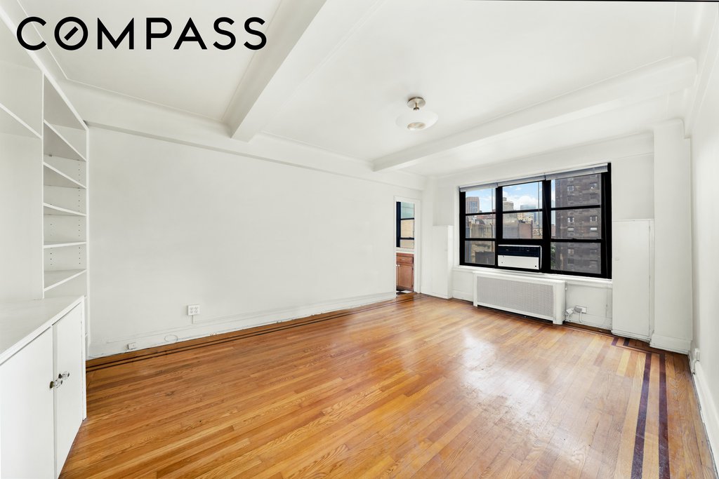 235 East 22nd Street, Unit 9M photo 3