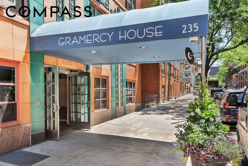 235 East 22nd Street, Unit 9M photo 8