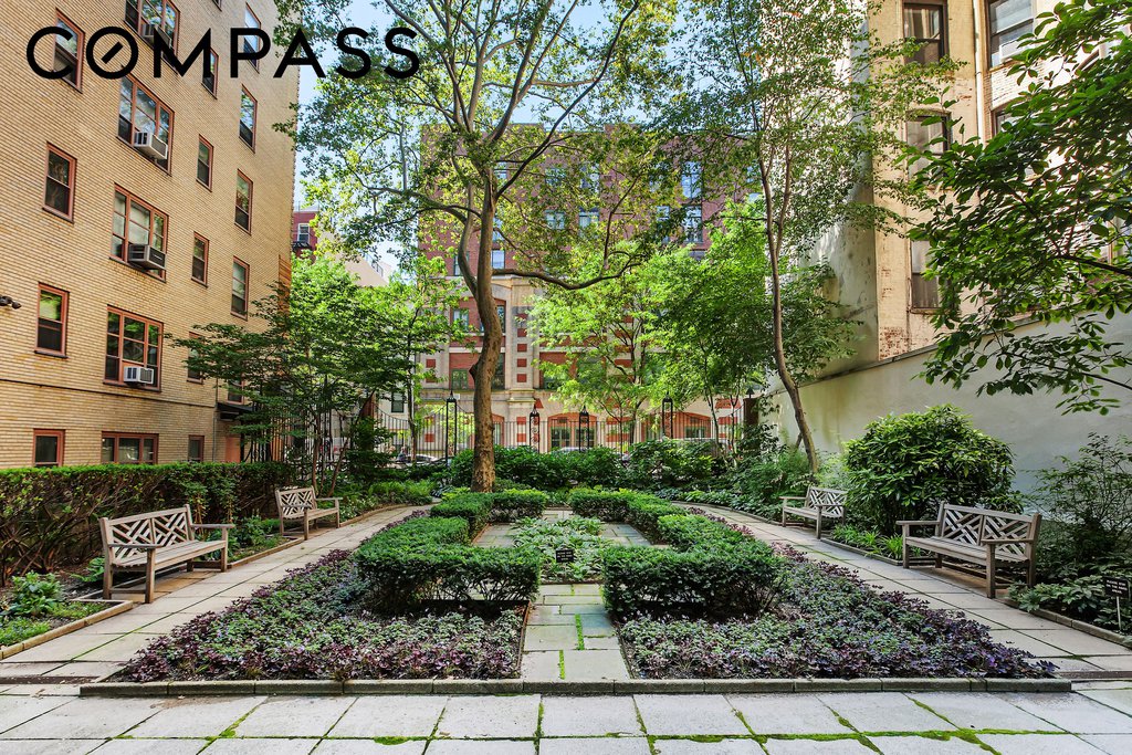 235 East 22nd Street, Unit 9M photo 10