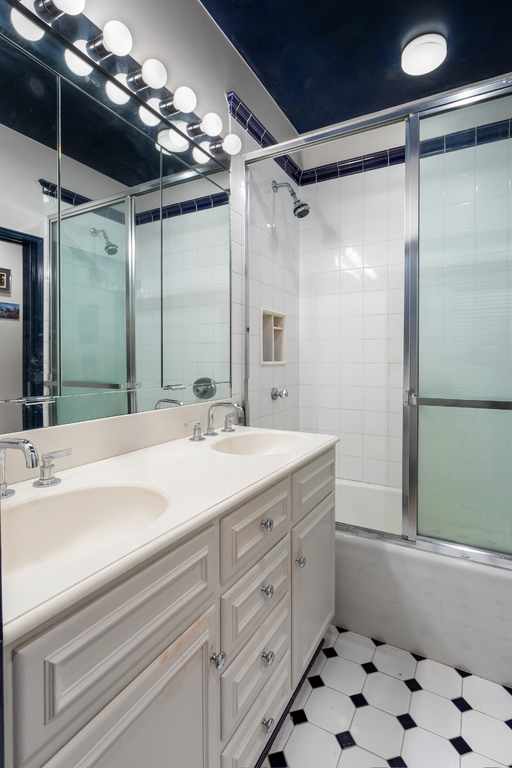68 West 11th Street, Unit 3 photo 15