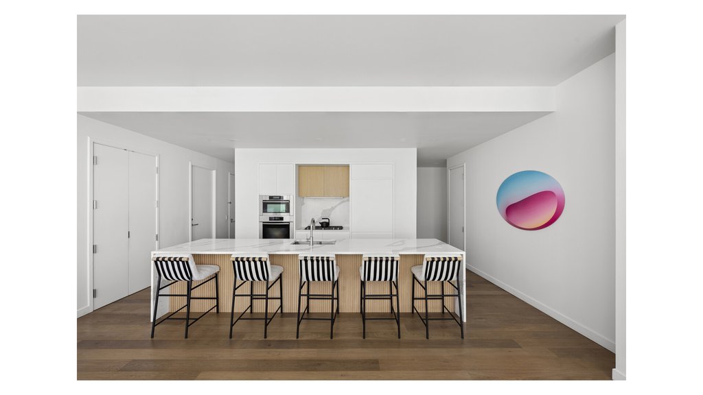 311 West Broadway, Unit 2A photo 4