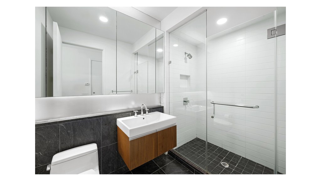 311 West Broadway, Unit 2A photo 10