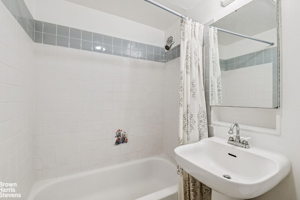 2166 Broadway, Unit 22D photo 9