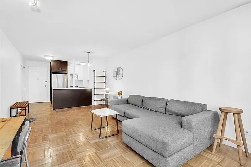 160 East 27th Street, Unit 5F