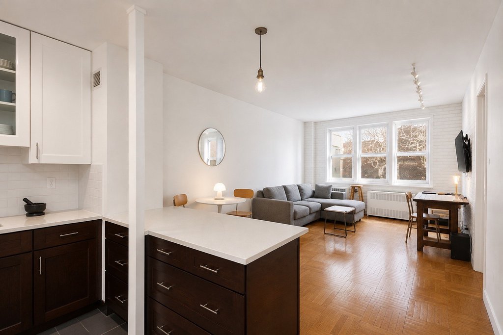 160 East 27th Street, Unit 5F photo 2