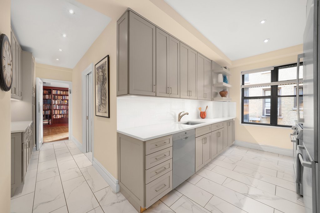 277 West End Avenue, Unit 12MA photo 4
