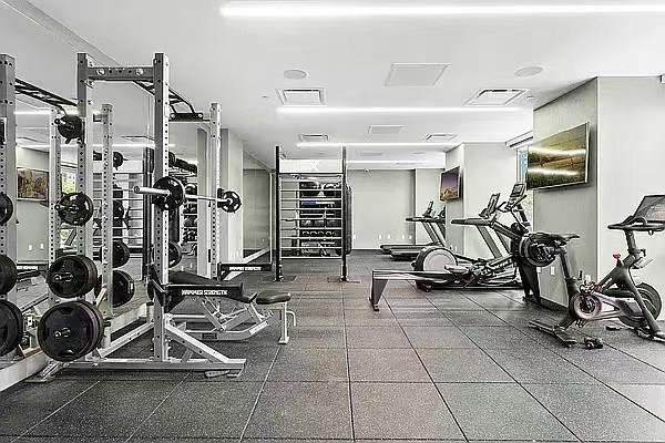 1399 Park Avenue, Unit 6G photo 12