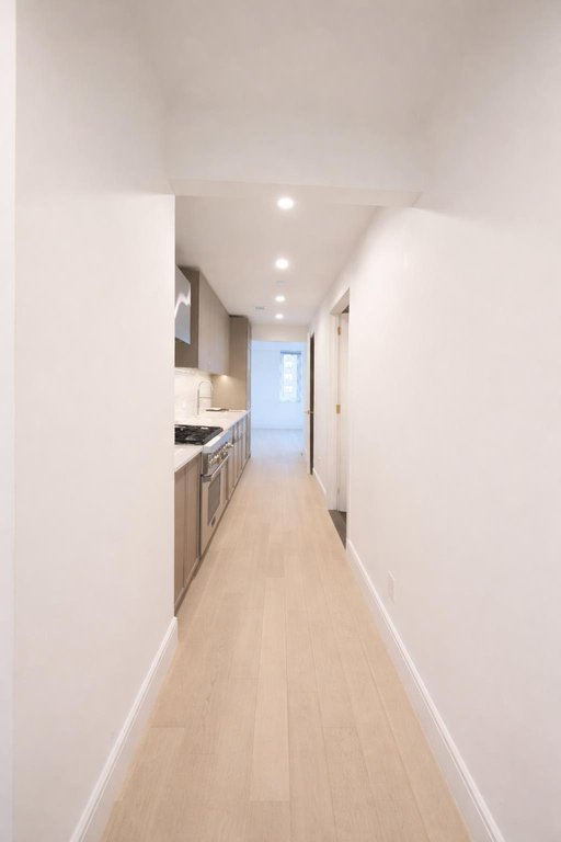 1399 Park Avenue, Unit 6G photo 5