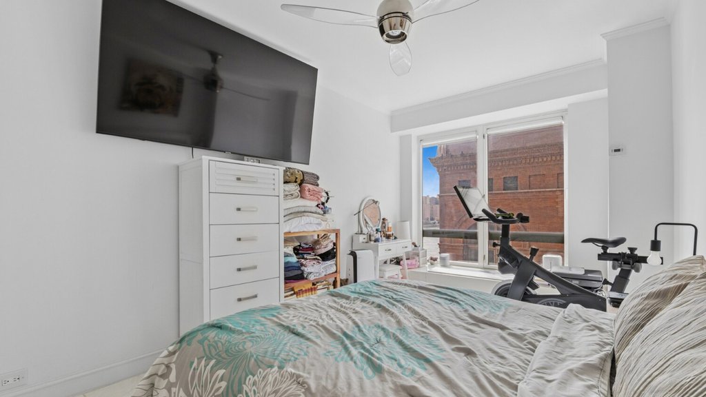 530 East 76th Street, Unit 6J photo 10