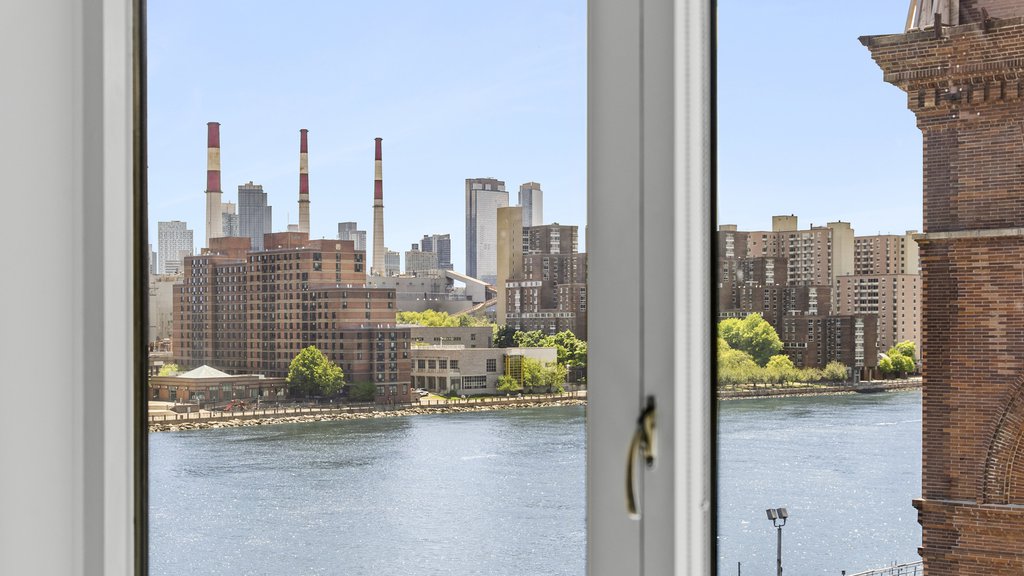 530 East 76th Street, Unit 6J photo 16