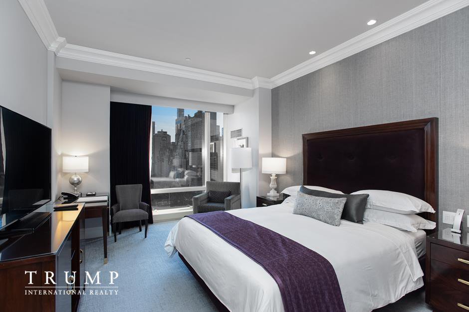1 Central Park West, Unit 1620 photo 4