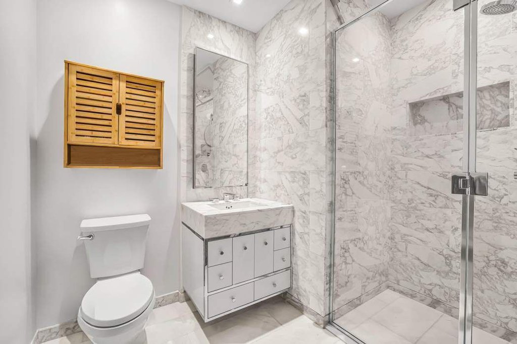 138 East 50th Street, Unit 17B photo 5
