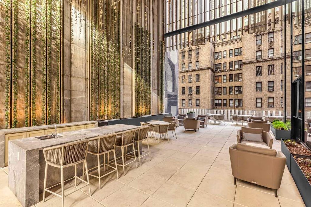 138 East 50th Street, Unit 17B photo 10