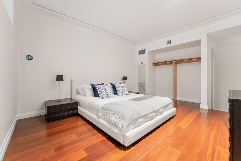 55 Wall Street, Unit 548 photo 5