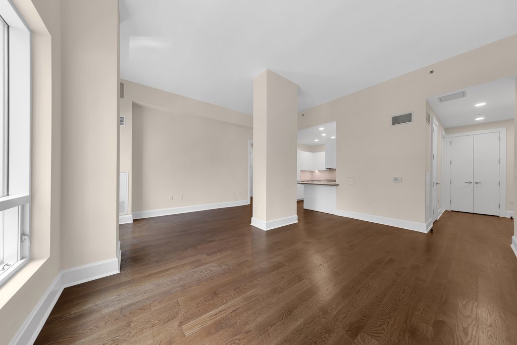 250 East 49th Street, Unit 3E photo 4