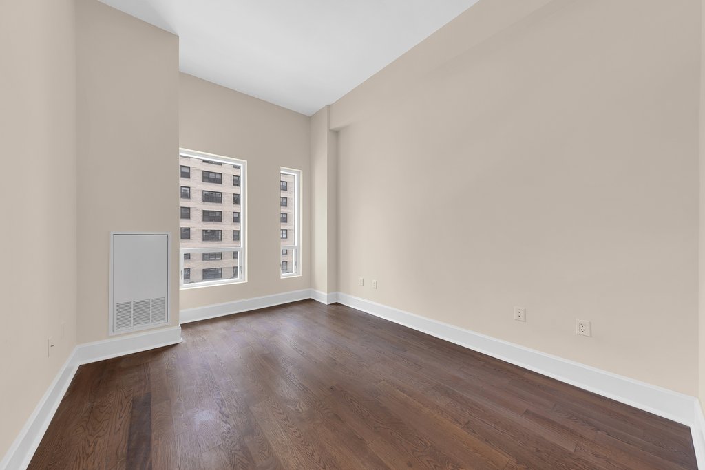 250 East 49th Street, Unit 3E photo 9