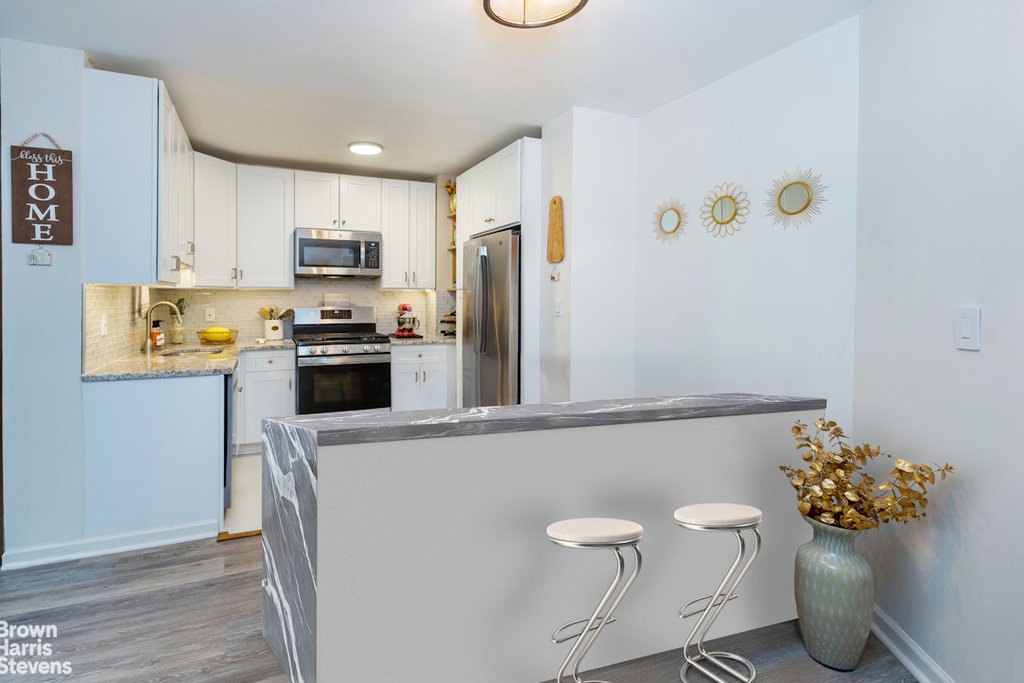 2621 Palisade avenue, Unit 2G photo 6