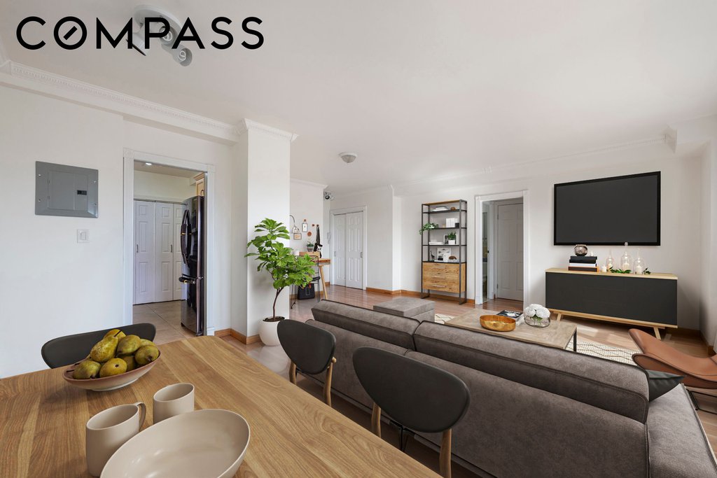 9 Fordham hill oval, Unit 7H photo 2