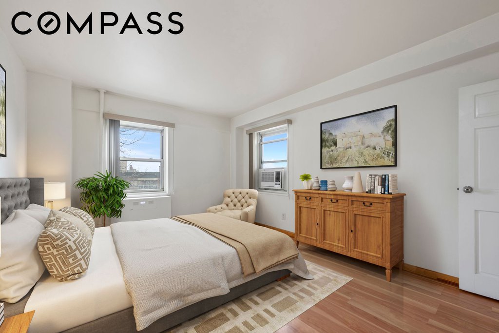 9 Fordham hill oval, Unit 7H photo 5