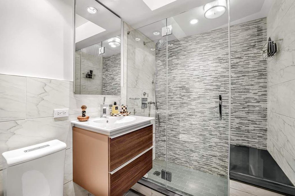 20 Sutton Place South, Unit 7B photo 8