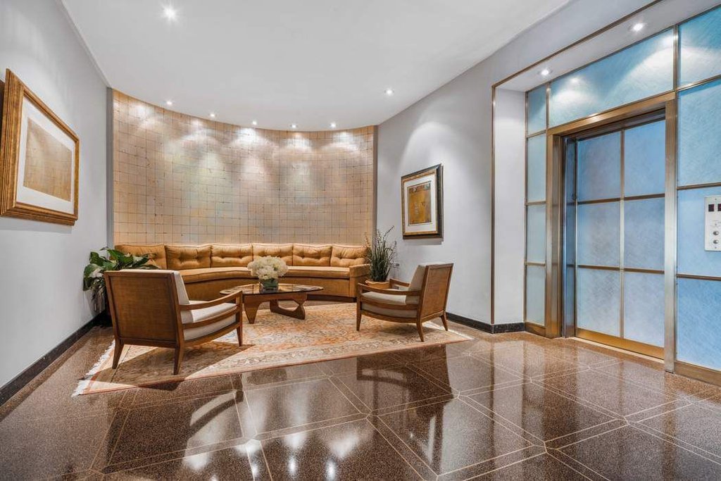 20 Sutton Place South, Unit 7B photo 12