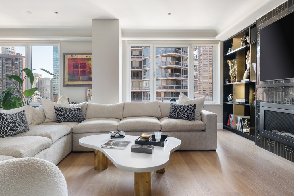 200 East 62nd Street, Unit 19D photo 2